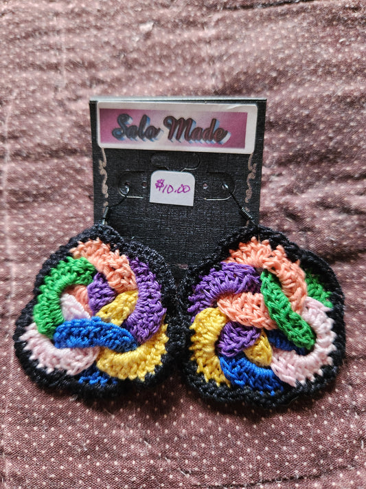 Interlocking Circle Crocheted Earrings